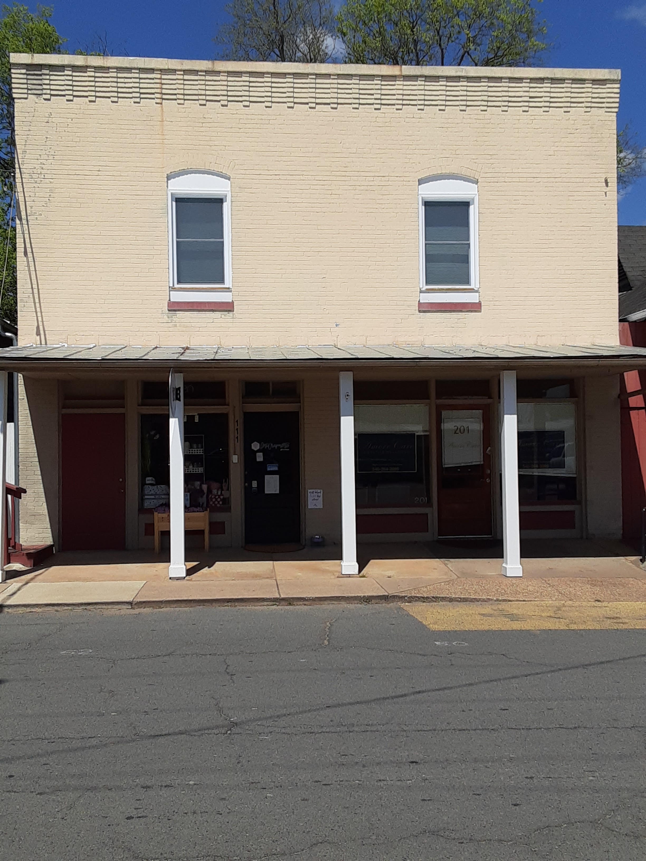 Property main image